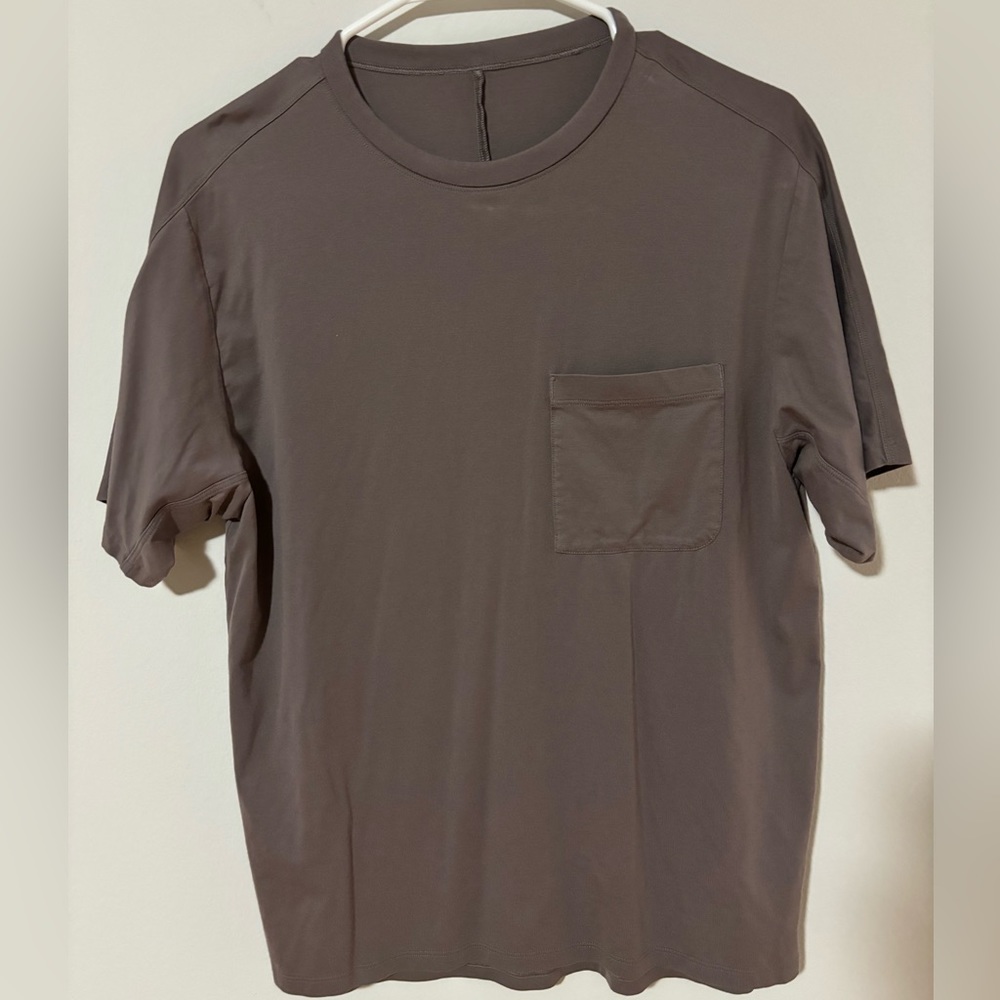 Lululemon Men’s Fundamental Pocket Tee Purple NWOT